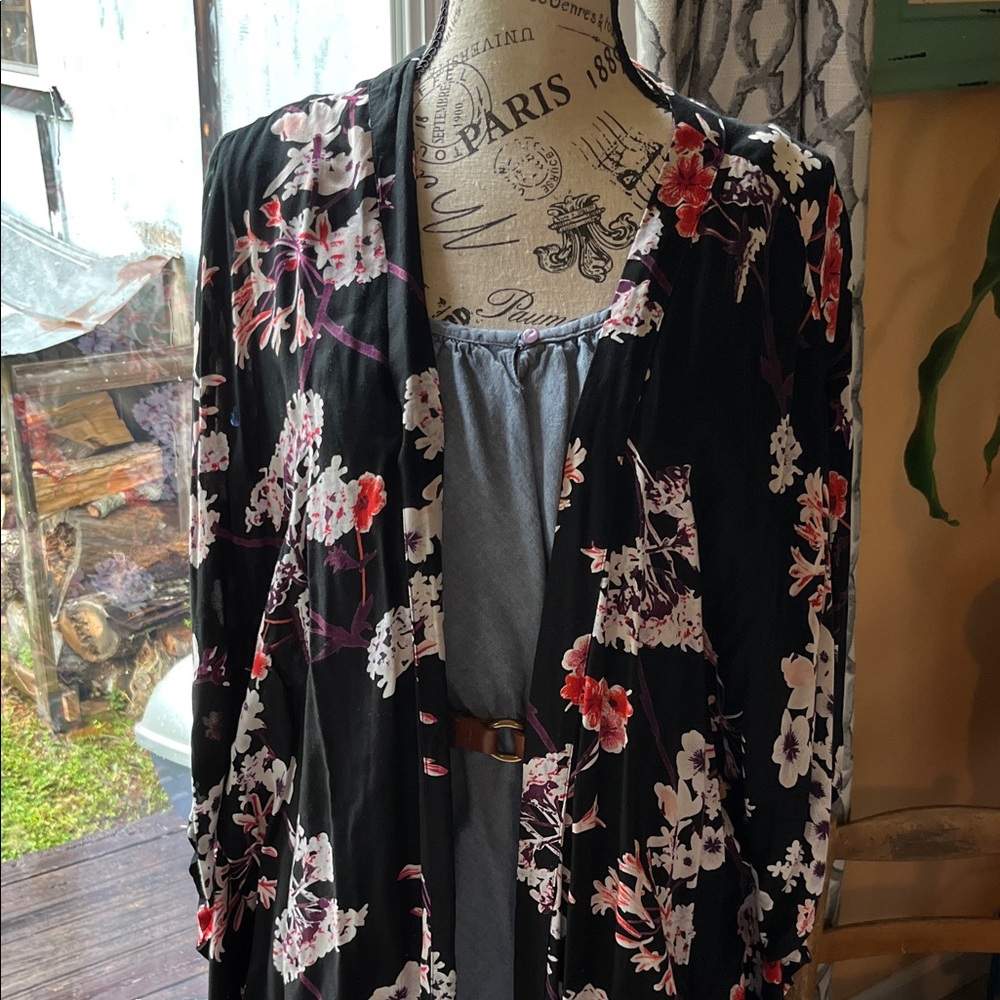 H&M Black and Pink Floral Kimono